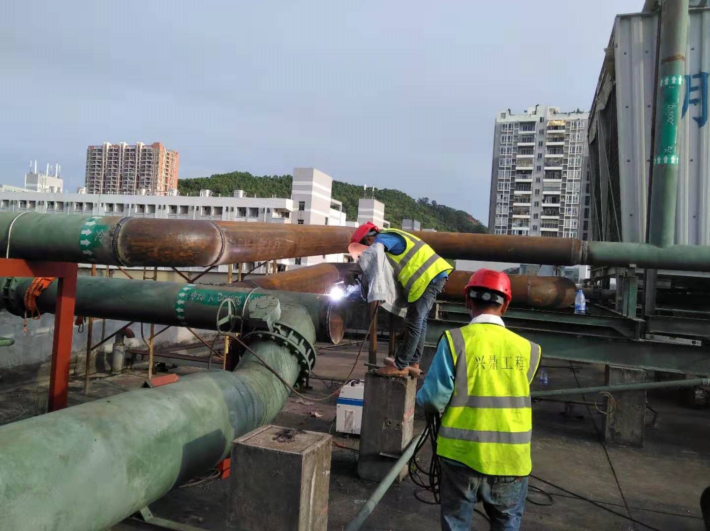 恭喜興鼎工程承建大亞灣信立泰中央空調(diào)工程！